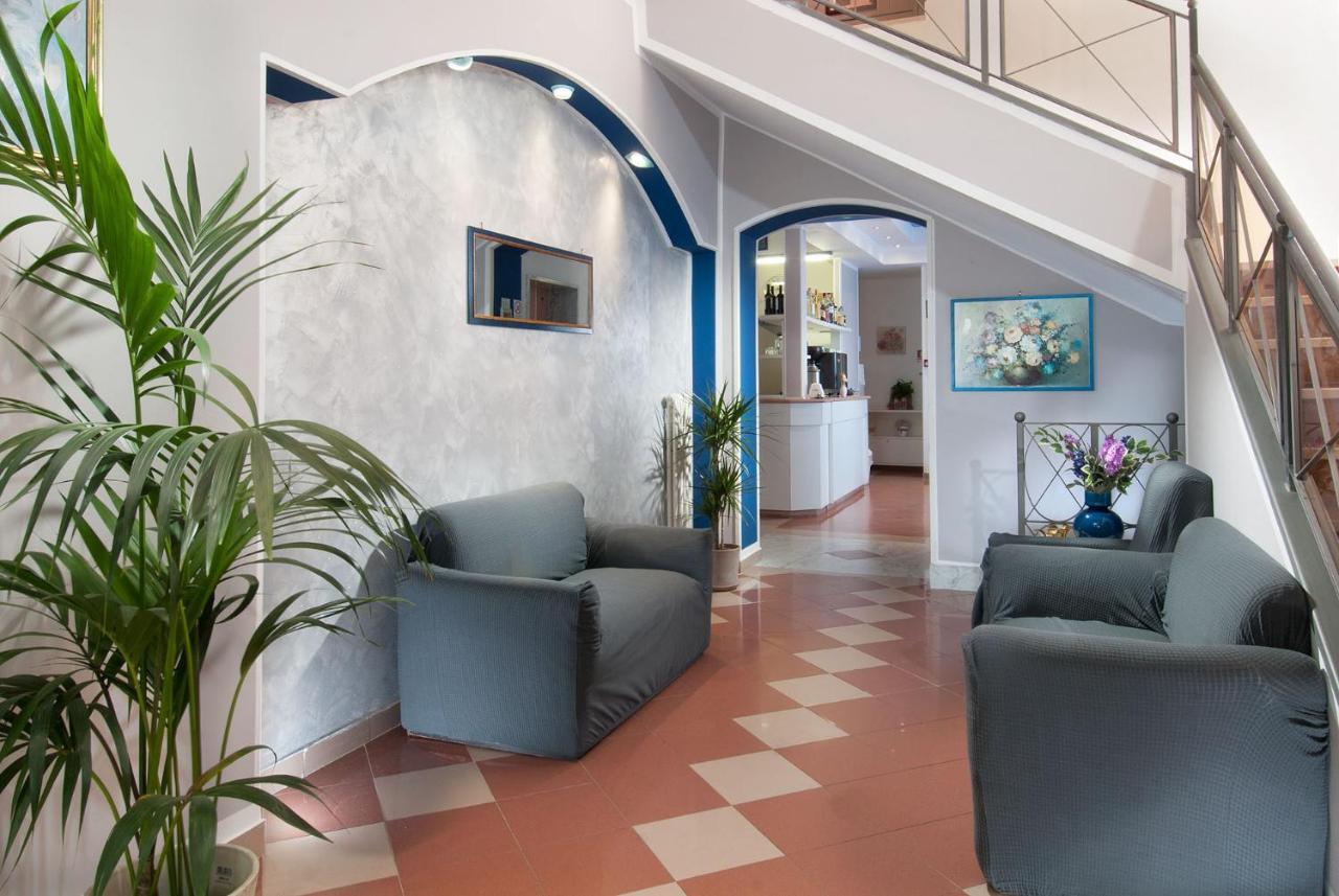 Hotel Cheri Rimini Exterior foto